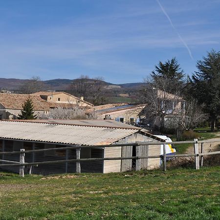 Le Petit Labouret Revest-du-Bion Exterior foto